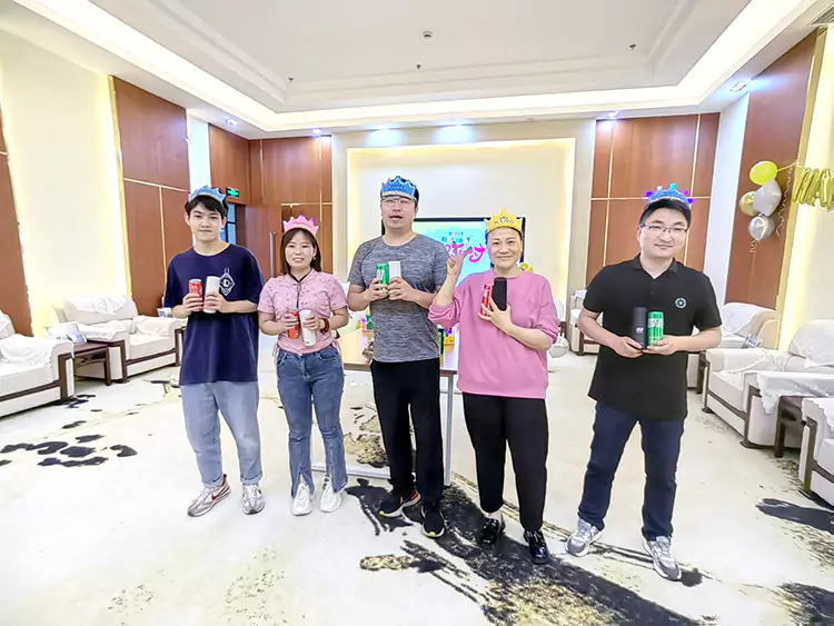 相约520，温暖前行  汇珏网络上海员工生日会