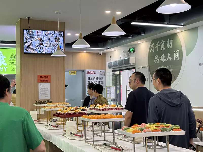 汇珏科技集团助力青村镇社区长者食堂启用，爱心捐赠温暖人心