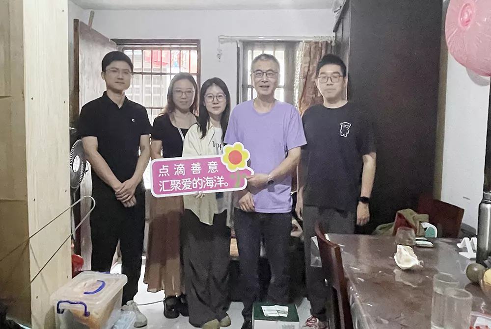  爱心传递，汇珏集团温情探访受助大学生家庭 