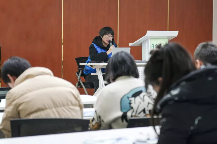 青村政府走进我司开展反电信网络诈骗安全知识专题讲座