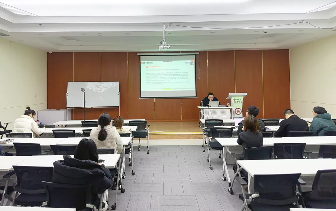 筑牢合规经营 “防火墙”|汇珏科技集团开展合同法律风险防范专项培训