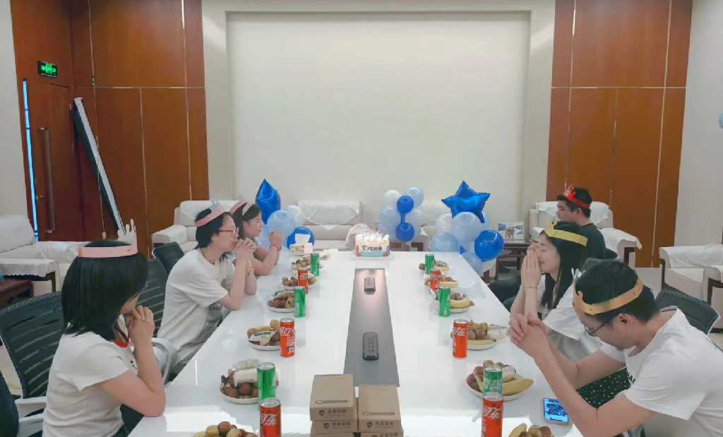 以夏之名 共赴美好 ‖ 7月员工生日会